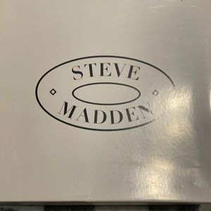 NEVER WORN! Steve Madden heels size 8